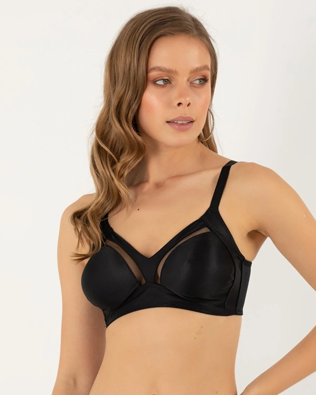 Women's bra, mini-miser cup without backing