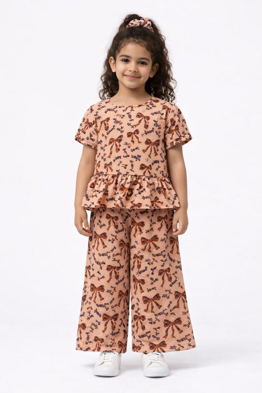 طقم بناتي خروج