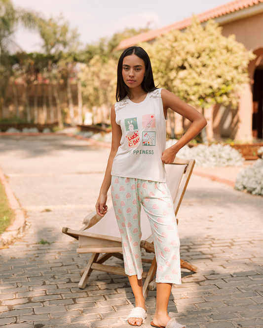 Pajama set with pentacore lace