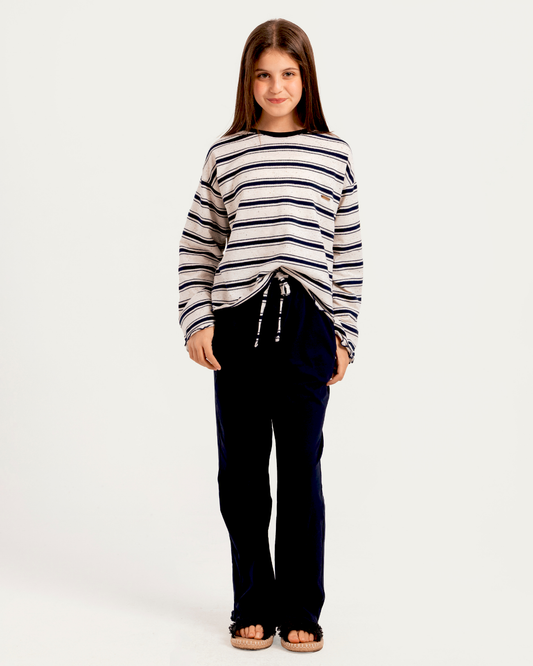 Junior girls' pajama set with long wide sleeves and plain pants
