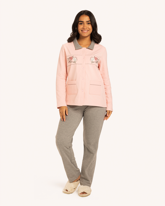Women's pajamas with double boutons and roses