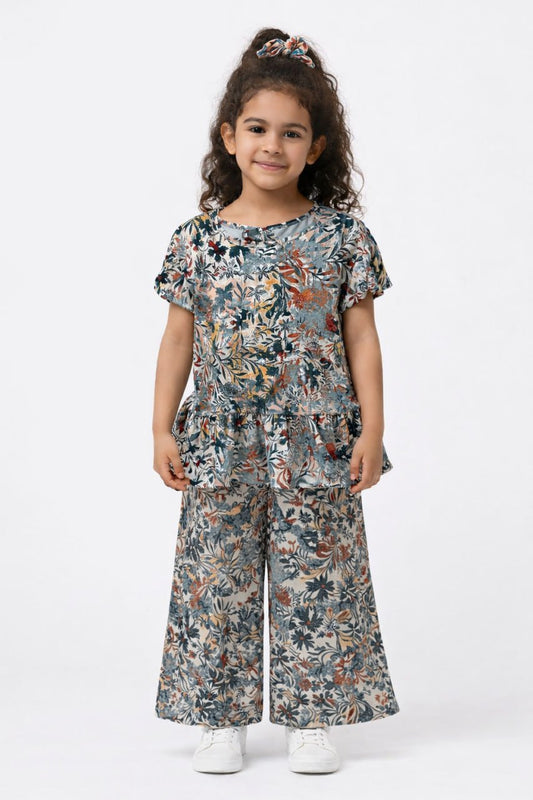 طقم بناتي خروج